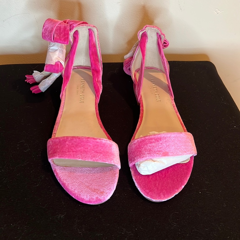 ❤️ Kenneth Cole Sandal